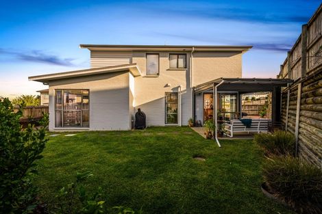 Photo of property in 22 William Wallbank Crescent, Swanson, Auckland, 0614