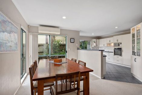 Photo of property in 24 Calypso Way, Unsworth Heights, Auckland, 0632