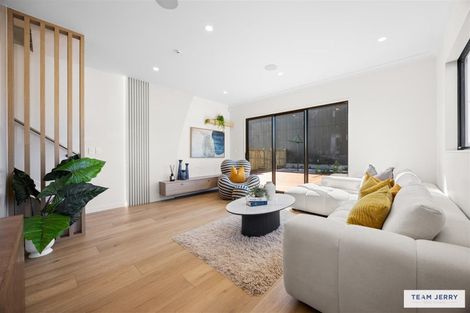 Photo of property in 37 Maungakaraka Road, Karaka, 2580