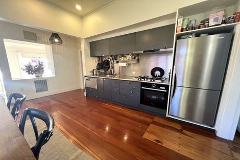 Photo of property in 11 Mcintyre Avenue, Mount Victoria, Wellington, 6011