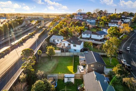 Photo of property in 37a Oreil Avenue, West Harbour, Auckland, 0618