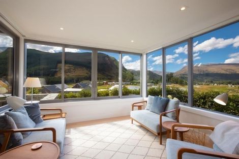 Photo of property in 2 Ogilvie Lane, Arrowtown, 9371