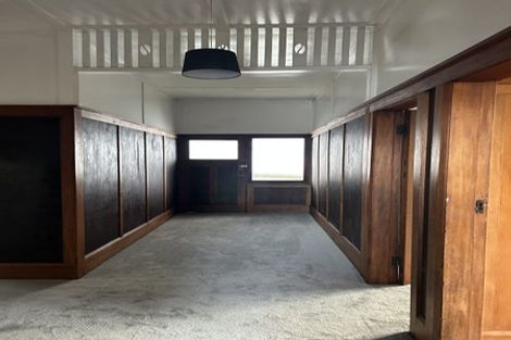 Photo of property in 4 Apuka Street, Brooklyn, Wellington, 6021