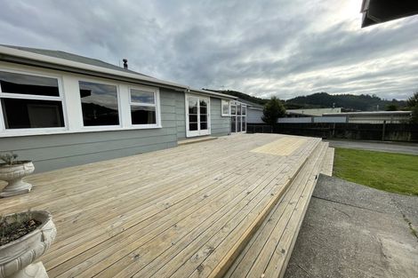 Photo of property in 24 Durham Street, Picton, 7220