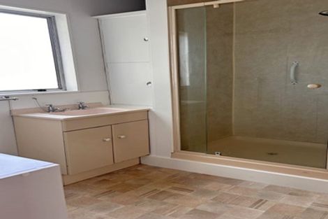 Photo of property in 2/154 Onepu Road, Lyall Bay, Wellington, 6022