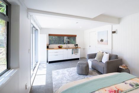 Photo of property in 37 Western Road, Laingholm, Auckland, 0604