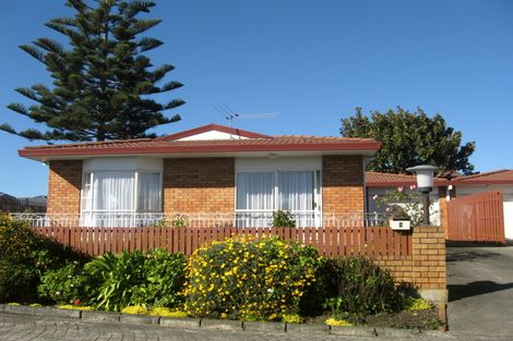 Photo of property in 2 Botanic View, Manurewa, Auckland, 2105