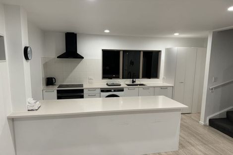 Photo of property in Lakeview Terrace, 19/14 Ambrico Place, New Lynn, Auckland, 0600