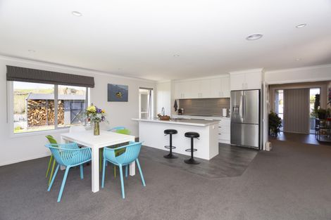 Photo of property in 32 Blue Stone Drive, Waiareka Junction, Oamaru, 9401