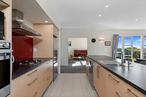 Photo of property in 18 Kenmure Drive, Huntsbury, Christchurch, 8022