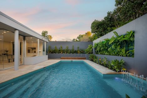 Photo of property in 19 Bournemouth Terrace, Murrays Bay, Auckland, 0630