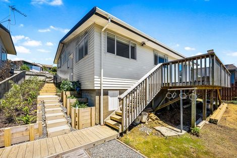 Photo of property in 18 Greenwich Grove, Stokes Valley, Lower Hutt, 5019