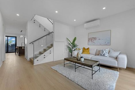 Photo of property in 2d Gordon Stanley Drive, Massey, Auckland, 0614