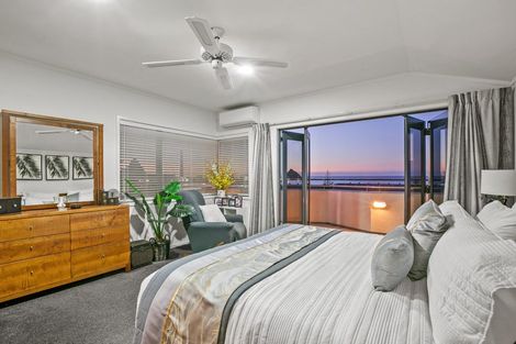 Photo of property in 46 Whiteley Street, Moturoa, New Plymouth, 4310