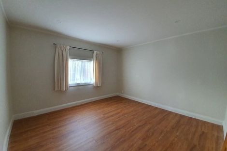 Photo of property in 29 Lincoln Road, Henderson, Auckland, 0610