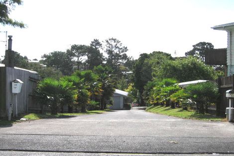 Photo of property in 55 Barrys Road, Glendene, Auckland, 0602