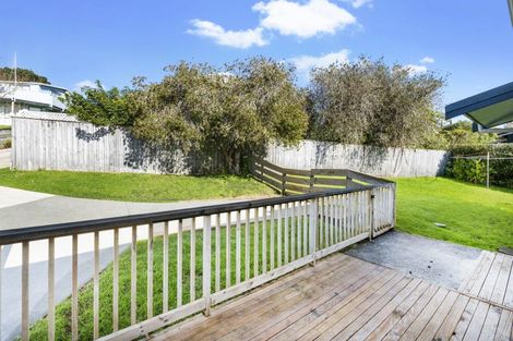 Photo of property in 18 Kahurangi Place, Snells Beach, 0920
