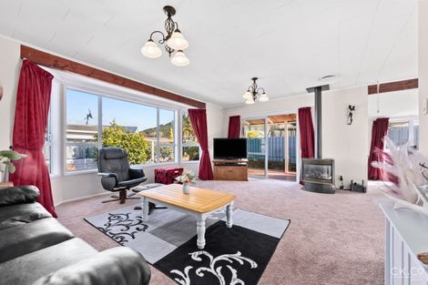 Photo of property in 22 Denver Grove, Totara Park, Upper Hutt, 5018