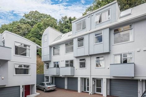 Photo of property in Fernhill Flats, 7/324 The Terrace, Te Aro, Wellington, 6011