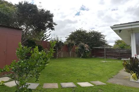 Photo of property in 2/12 Meadway, Sunnyhills, Auckland, 2010