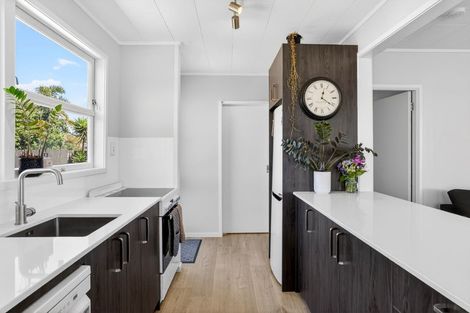 Photo of property in 1/55b Springs Road, Parakai, 0830