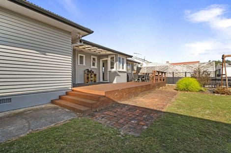 Photo of property in 9 Poole Street, Feilding, 4702