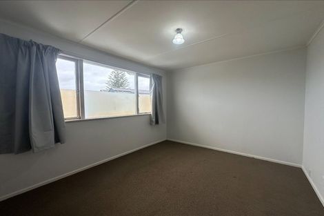 Photo of property in 1/14 Roberts Road, Te Atatu South, Auckland, 0610