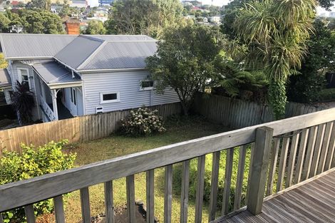 Photo of property in 37 Aitken Terrace, Kingsland, Auckland, 1021