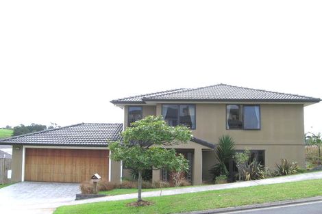 Photo of property in 32 Chadlington Avenue, Henderson, Auckland, 0612