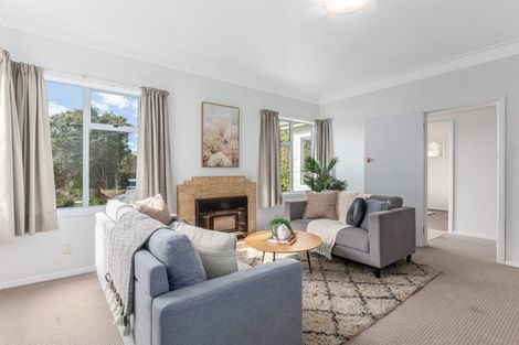 Photo of property in 2 Chester Road, Tawa, Wellington, 5028