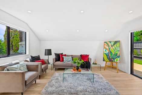 Photo of property in 7/13 Fairdale Place, Birkdale, Auckland, 0626