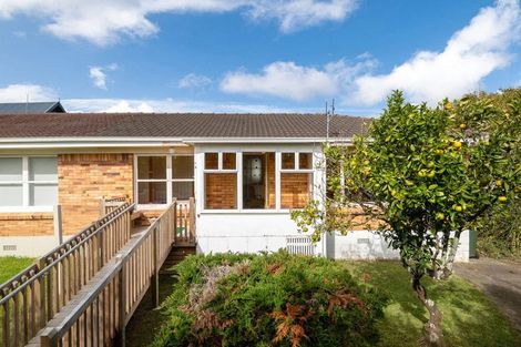Photo of property in 3/5 Moana Avenue, Belmont, Auckland, 0622