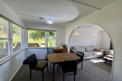 Photo of property in 28 Batchelor Street, Newlands, Wellington, 6037