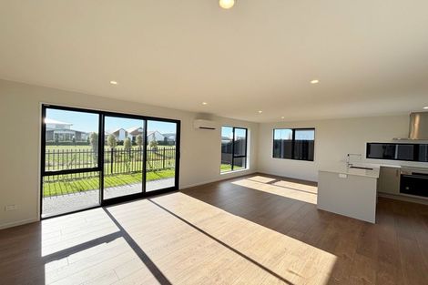Photo of property in 19 Mckerrow Street, Marshland, Christchurch, 8083