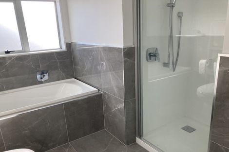 Photo of property in 37 Mettam Drive, Swanson, Auckland, 0614