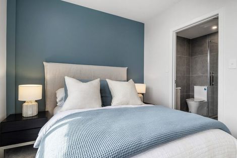 Photo of property in 2/19 Windlass Street, Long Bay, Auckland, 0630