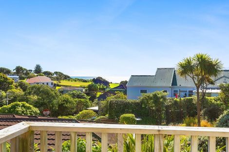 Photo of property in 7 View Road, Titahi Bay, Porirua, 5022
