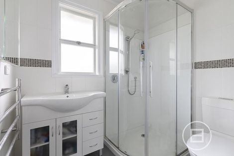 Photo of property in 260 Hepburn Road, Glendene, Auckland, 0602