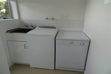 Photo of property in 1/36 Acacia Road, Torbay, Auckland, 0632