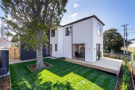 Photo of property in 32 Swanson Road, Henderson, Auckland, 0610