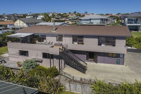 Photo of property in 35 Tamatea Drive, Snells Beach, 0920