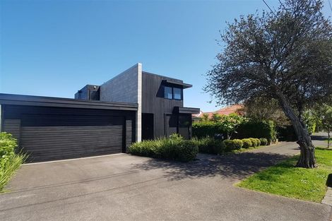 Photo of property in 14 Winsomere Crescent, Westmere, Auckland, 1022