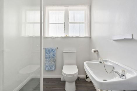 Photo of property in 2 Leveson Street, Strathmore Park, Wellington, 6022