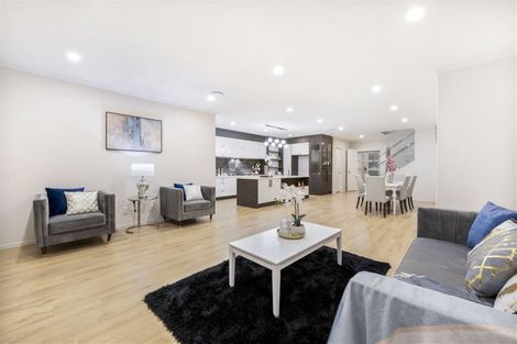 Photo of property in 92 Tir Conaill Avenue, Flat Bush, Auckland, 2019