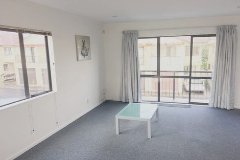 Photo of property in 27/8 Margan Avenue, New Lynn, Auckland, 0600