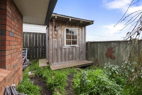 Photo of property in 35 Springdale Grove, Fitzherbert, Palmerston North, 4410