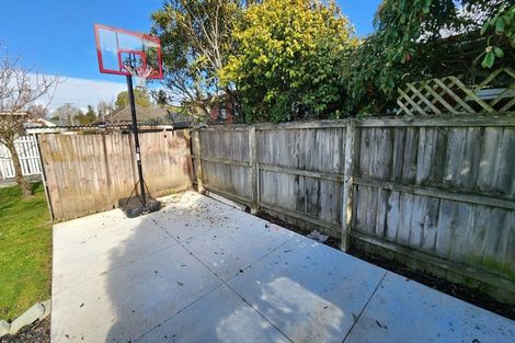 Photo of property in 1/19 Sturrocks Road, Redwood, Christchurch, 8051