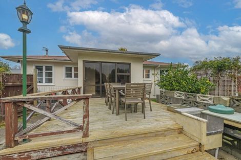 Photo of property in 11 Moray Place, Highbury, Palmerston North, 4412