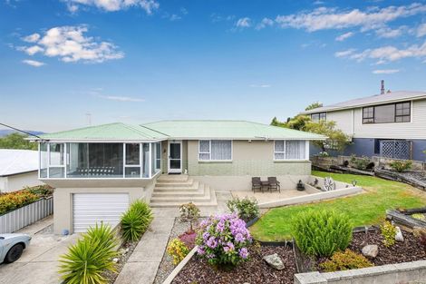 Photo of property in 229 Brockville Road, Brockville, Dunedin, 9011