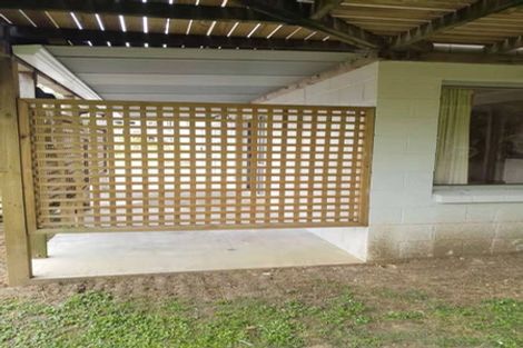 Photo of property in 1/46 John Dee Crescent, Red Beach, 0932